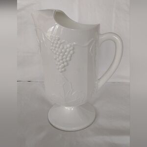 Vtg Grape Vine Colony White Milk Glass Pitcher